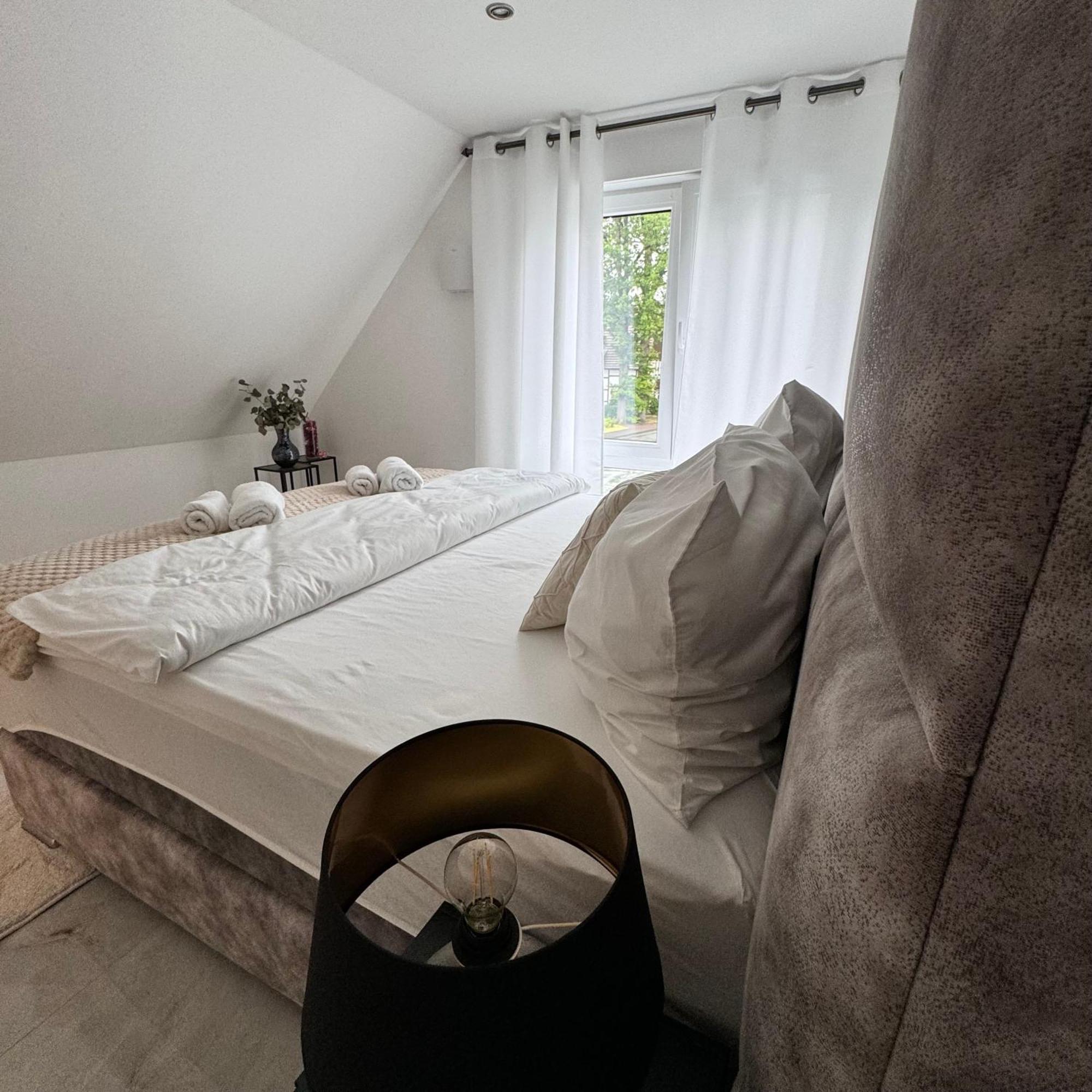 Relaxdays-Apartments 1 Garten Und Pool-Mitbenutzung, Wallbox, Kostenloser Parkplatz, Kontaktloser Checkin, Wifi Mit Smarttv Gütersloh Eksteriør bilde